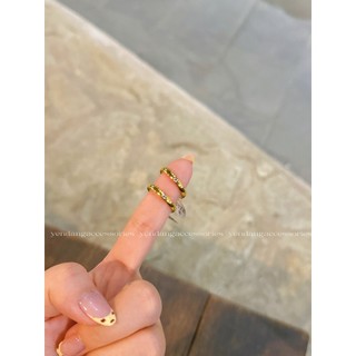 Nhẫn titan hạt đá chìm trơn đơn giản