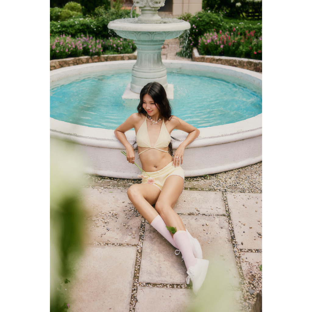 Set bikini 2 mảnh áo bra không kèm mút phối quần short cạp trễ sexy, set bikini đi biển La Boutique SS26 - S026-2605LAT | BigBuy360 - bigbuy360.vn