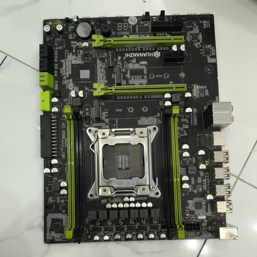 Huananzhi X79 socket LGA 2011 thiếu 1 số tản nhiệt và lỗi D7