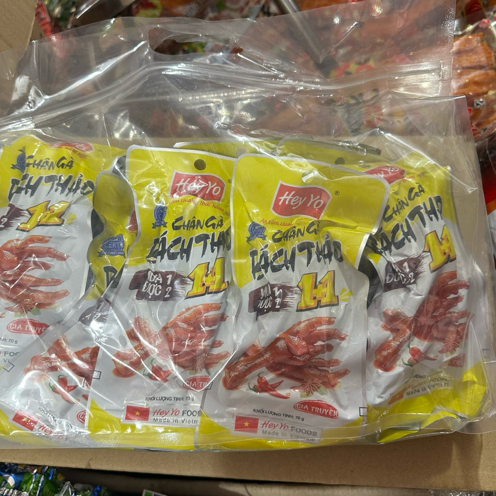 Bịch 20 Gói Chân Gà Bách Thảo Của Hãng Hey Yo Food ( gói 40gr )