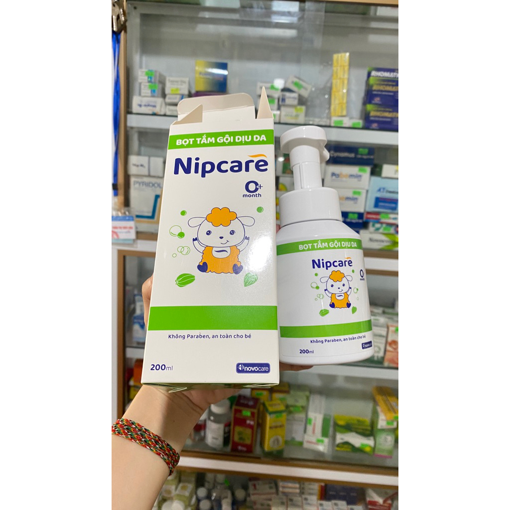 BỌT TẮM GỘI DỊU DA NIPCARE THẢO DƯỢC AN TOÀN CHO BÉ 200ML