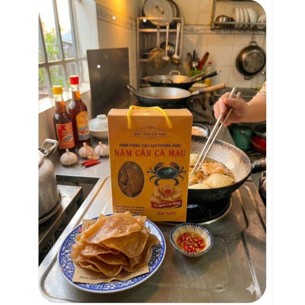 Bánh phồng cua gạch đặc biệt hộp 500g đặc sản Cà Mau.