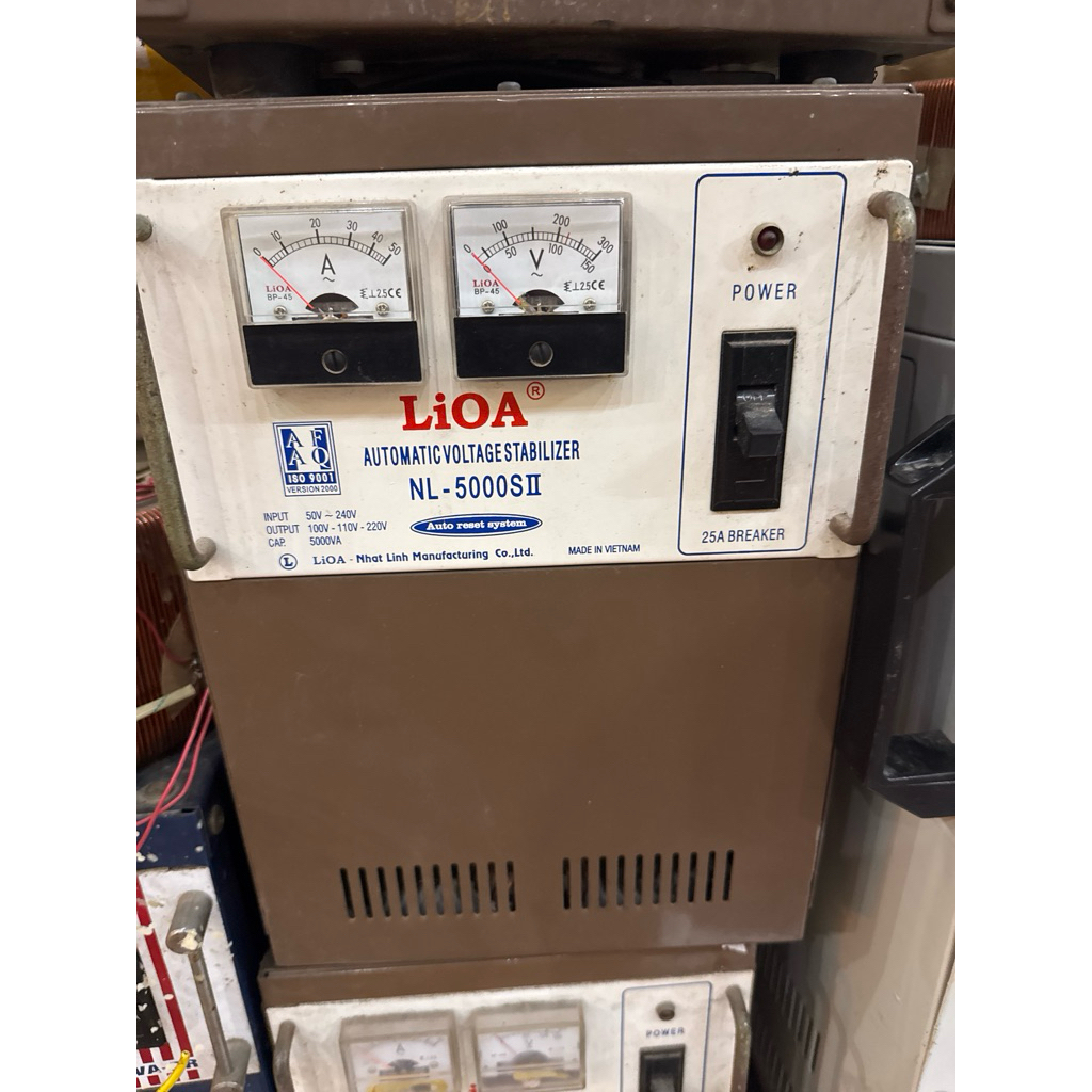 Ôn áp lioa 5kw dai 50-250v hàng  tồn kho nặng 26kg