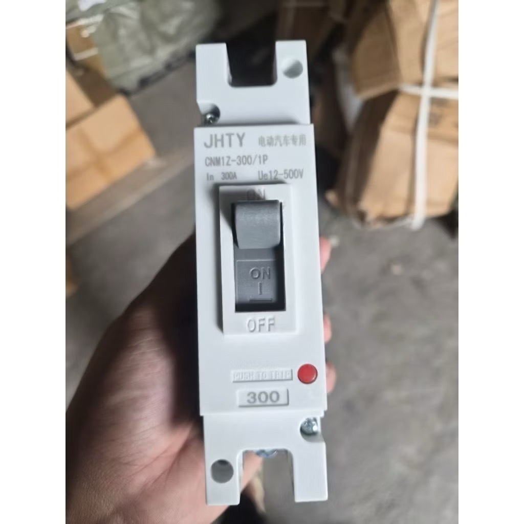 Át tô mát Cầu dao Atomat 150A-300A 1P cho xe điện công suất cao