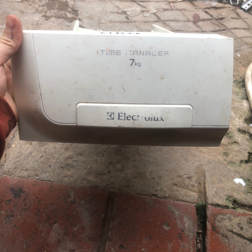 Khay xà phòng Máy giặt Electrolux 7kg 8576 cũ tốt tháo máy