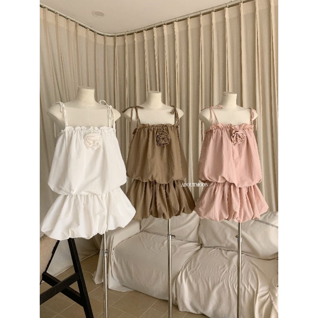 𝐀𝐁𝐎𝐔𝐓 𝐌𝐎𝐎𝐍 đầm bí hoa ngực