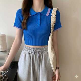 Áo Montoghi Croptop Cổ Bẻ Form Ôm Dễ Phối