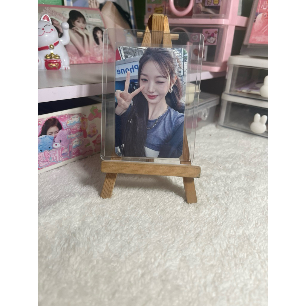 card off Wonyoung IVE