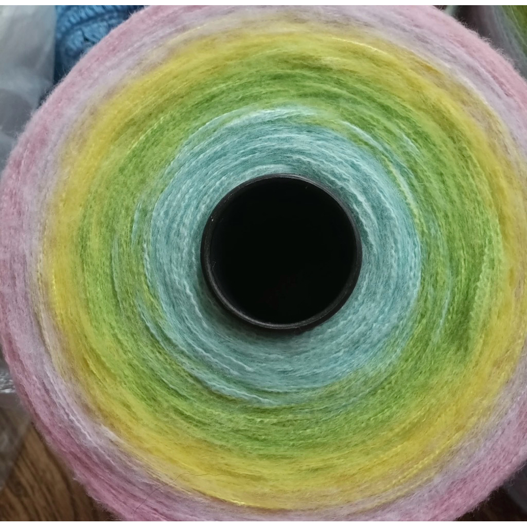 1000g LEN MOHAIR CẦU VỒNG LOANG CHẬP 3
