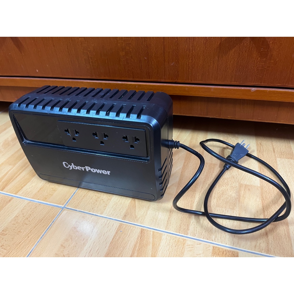 UPS 360W dùng cho máy tính để bàn (bộ lưu điện cho máy tính để bàn), model BU600E, hãng CyberPower, 
