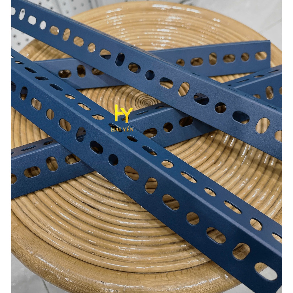 Sắt V4x4 lỗ (màu xanh ánh kim) - lắp kệ sắt V lỗ, Thanh Sắt V Lỗ 4x4 Đa Năng Lắp Kệ Sơn Sắt Tĩnh Điệ