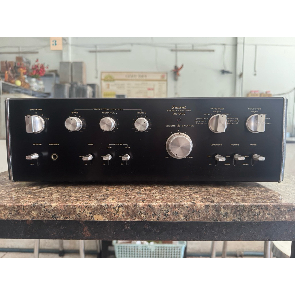 Amply Sansui AU-5500 máy chạy 4 sò sắt Sanken zin đẹp âm thanh rất hay.