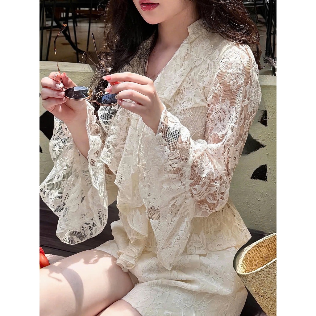 Quần Short Dáng Ngắn Form A Chất Liệu Tafta Phối Ren Thiết Kế Cạp Cao Đánh Phồng Tôn Dáng - Sully Short | BigBuy360 - bigbuy360.vn