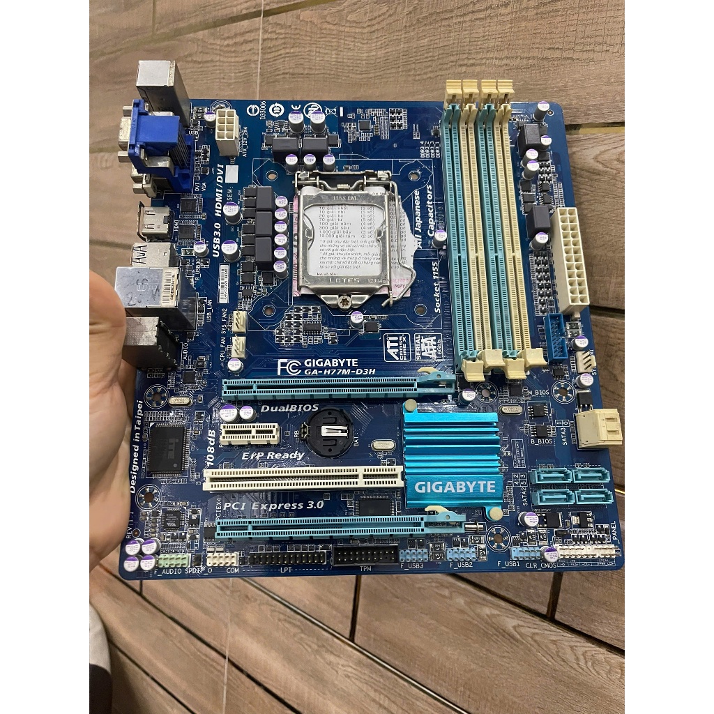 MAINBOARD GIGABYTE H77M-D3H chính hãng 4 Khe ram hàng tháo máy xịn.