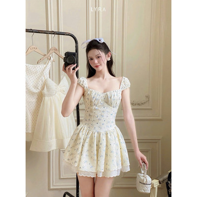 LYRA - Váy đầm tiểu thư dáng ngắn bồng xoè hoa nhí tay chun bồng phối ren nhẹ nhàng đi chơi đi biển LWNVD060