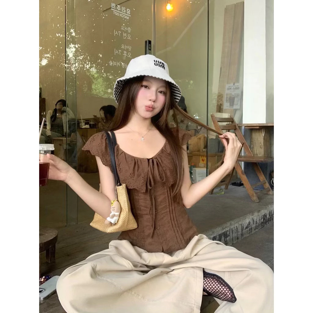 Áo Kiểu trễ vai tiểu thư ren boil nâu/trắng chun lưng buộc dây nơ ngực JENNY TOP | BigBuy360 - bigbuy360.vn