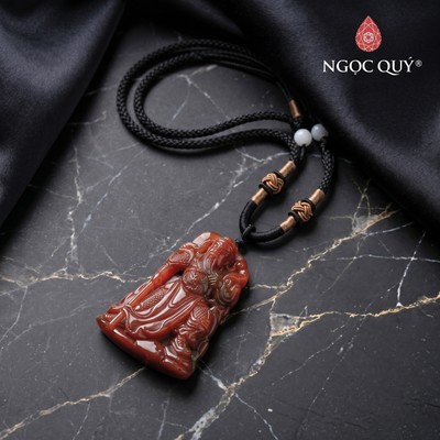 Mặt dây chuyền Quan Công đá Chalcedony tự nhiên 60*41mm ± 1mm MDC1269 - Ngọc Quý