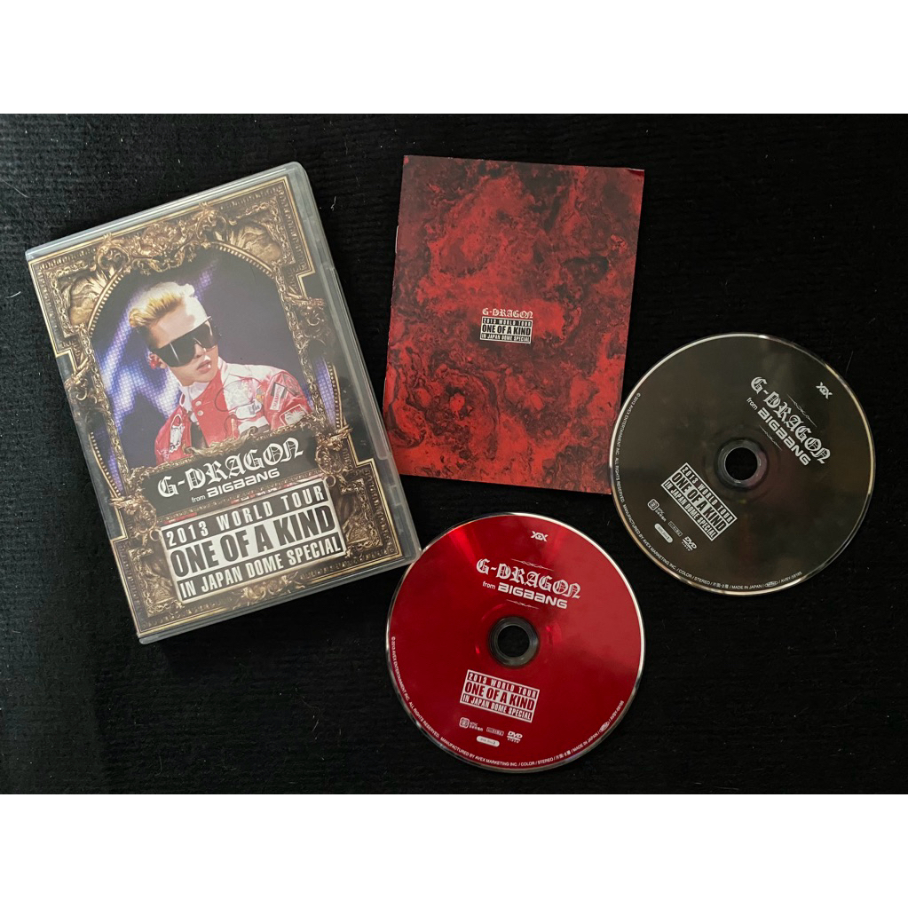 Bigbang Gdragon Japan 2013 World tour one of a kind  đã khui seal, gồm 2 DVD và photobook như hình.