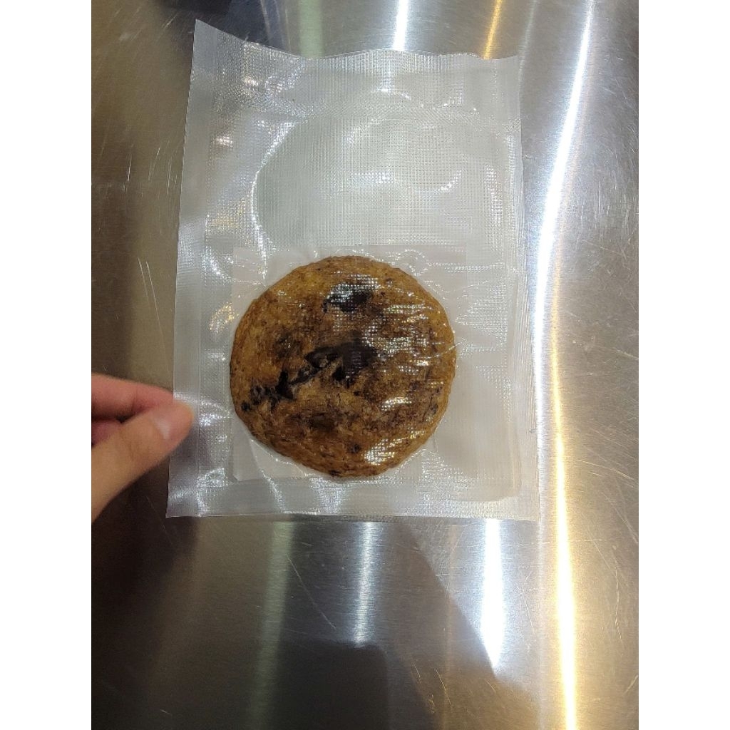 1 chewy chocolate chip & toffee cookie