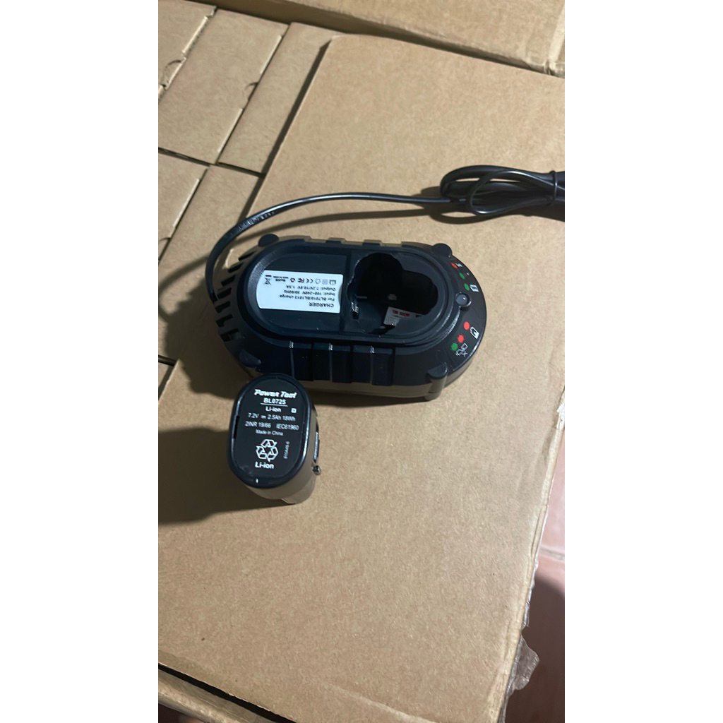 combo 1 pin 1 sạc vít gập makita Td020 td021 td022 td023