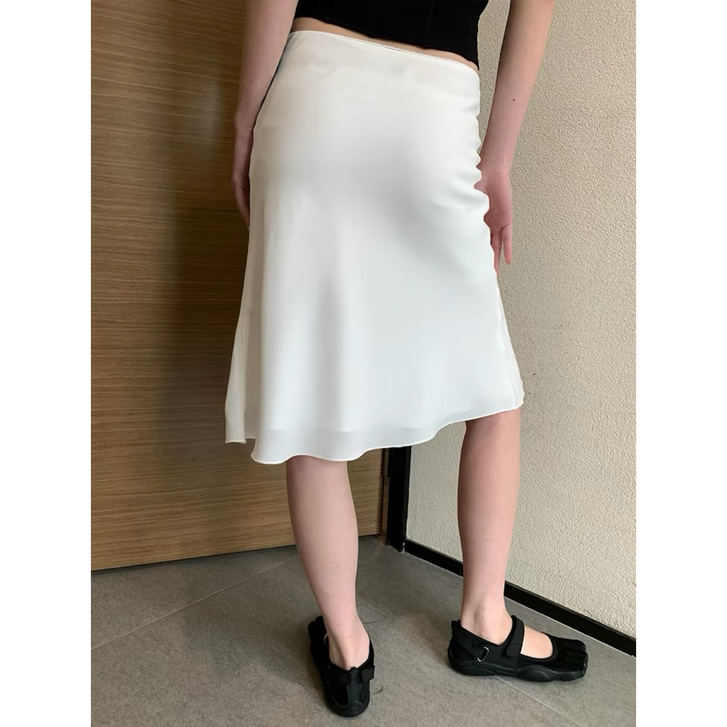 𝐄𝐥𝐢𝐬𝐞 𝐒𝐤𝐢𝐫𝐭 - Chân Váy Lửng Cạp Trễ Ren Nơ Dáng Xoè Rũ Nhẹ Y2K Vibes NOCO.LABEL | BigBuy360 - bigbuy360.vn