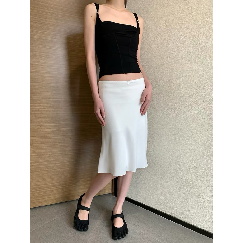 𝐄𝐥𝐢𝐬𝐞 𝐒𝐤𝐢𝐫𝐭 - Chân Váy Lửng Cạp Trễ Ren Nơ Dáng Xoè Rũ Nhẹ Y2K Vibes NOCO.LABEL | BigBuy360 - bigbuy360.vn