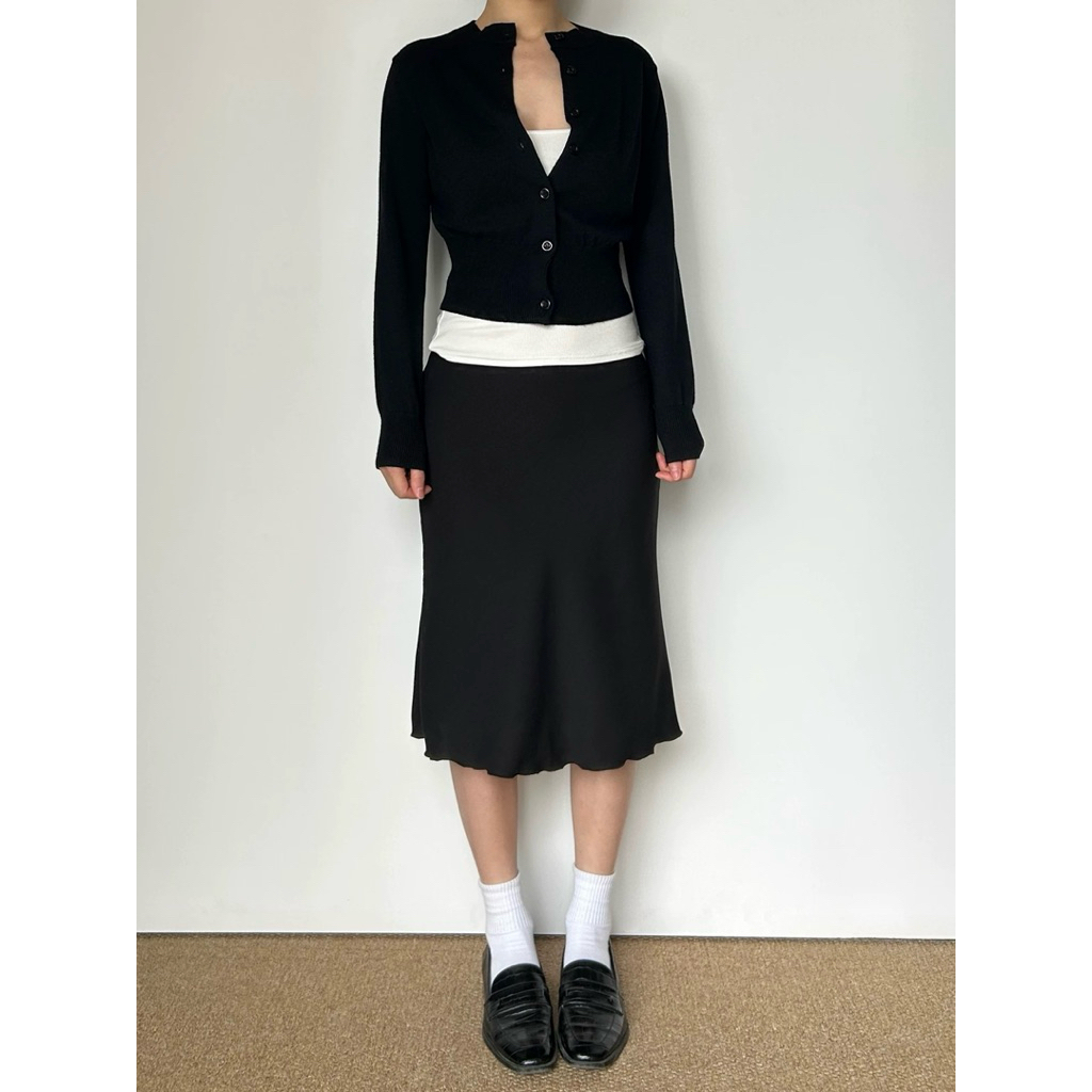 𝐄𝐥𝐢𝐬𝐞 𝐒𝐤𝐢𝐫𝐭 - Chân Váy Lửng Cạp Trễ Ren Nơ Dáng Xoè Rũ Nhẹ Y2K Vibes NOCO.LABEL | BigBuy360 - bigbuy360.vn