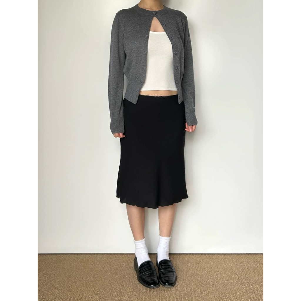 𝐄𝐥𝐢𝐬𝐞 𝐒𝐤𝐢𝐫𝐭 - Chân Váy Lửng Cạp Trễ Ren Nơ Dáng Xoè Rũ Nhẹ Y2K Vibes NOCO.LABEL | BigBuy360 - bigbuy360.vn