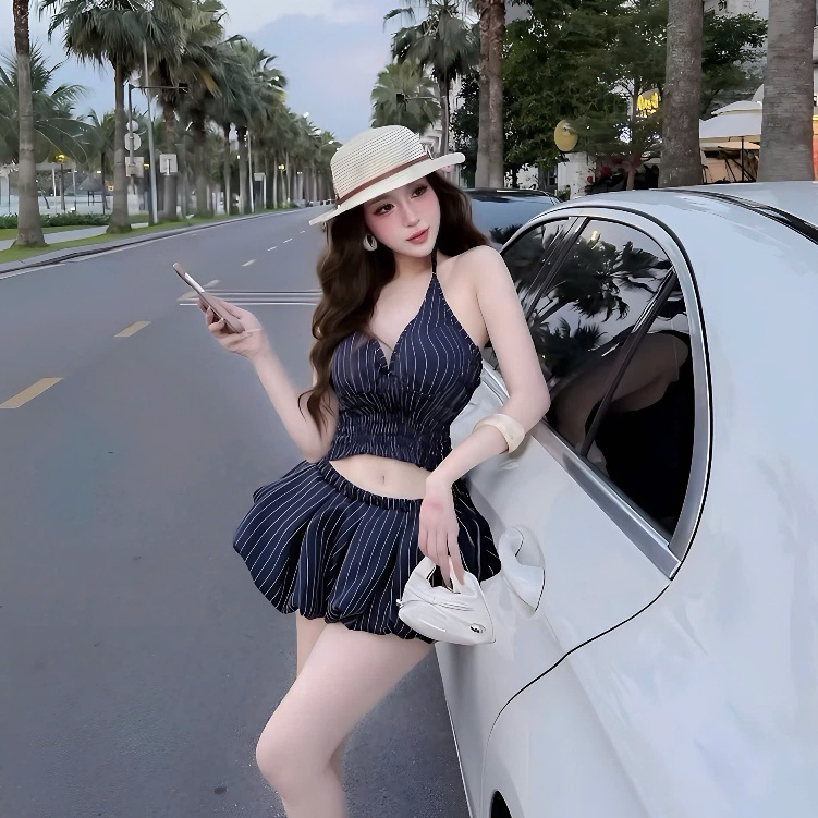Set Kẻ Xanh Gồm Áo Cổ Yếm Có Mút Dáng Croptop + Chân Váy Bí Cạp Thấp Kẻ Sọc | BigBuy360 - bigbuy360.vn