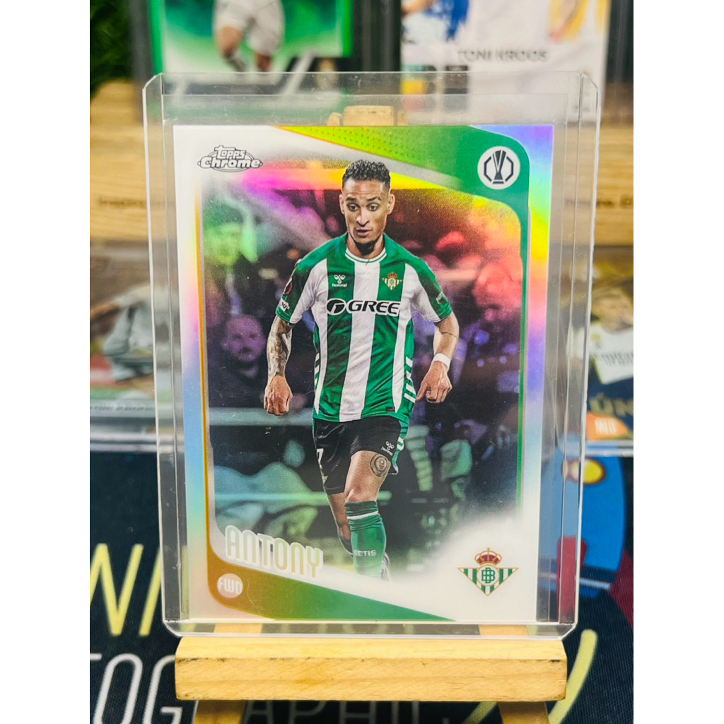 Thẻ bóng đá Antony Real Betis Refractor Topps Chrome UCC 2025/26