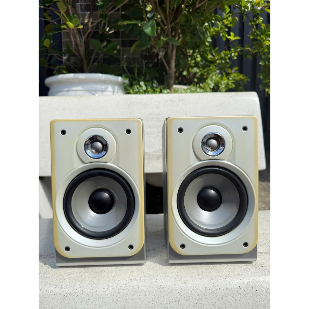 Cặp Loa Nghe Nhạc AIWA  SX - M520 bãi nhật hát cực hay hơi xấu ae xem hình