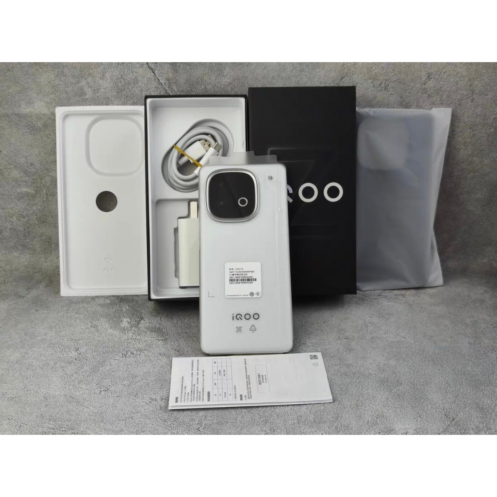 Điện thoại Vivo iQOO Z10 Turbo New (Snapdragon 8s Gen 4 - Pin 7000mAh)