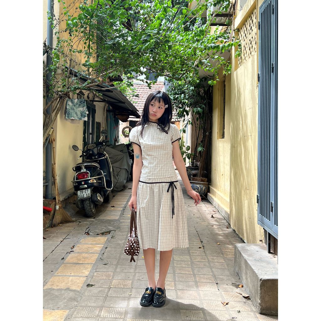 Áo cổ tàu tay ngắn nữ NAKEDbyV váy midi dáng A xòe phối thắt eo JIJI SKIRT & JIJI TOP
