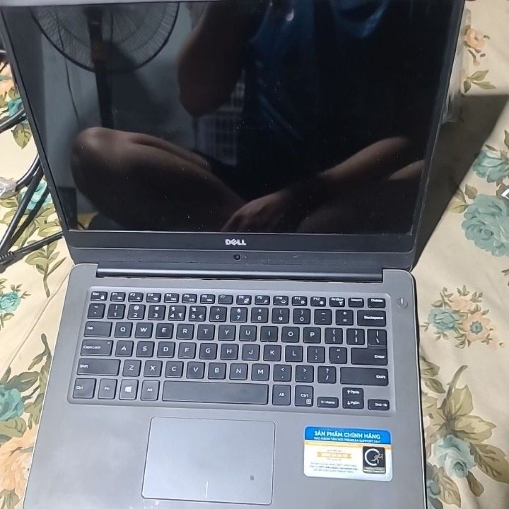 Xác dell vga 940mx i5 7200 inspriron 7460 màn 14inch fhd vỏ nhôm đẹp sang chip nóng quạt kích tắt