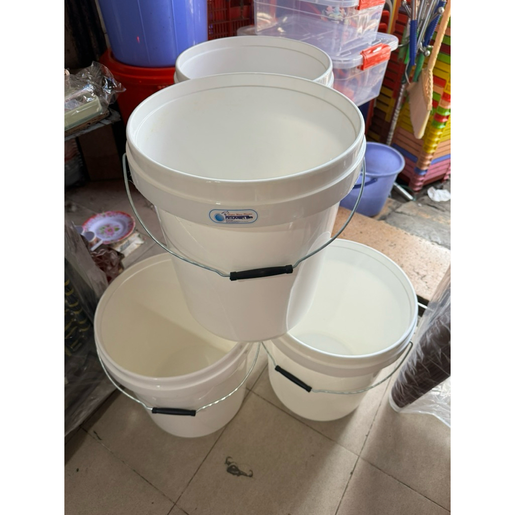 Thùng B nhựa có nắp đậy 20 lít, Combo4 thùng Sơn 20 lít màu trắng , thùng Sơn 20 lít màu vàng , Xô n