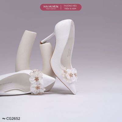 Giày cao gót tiệc, giày cưới HÀ HUYỀN nhũ mũi nhọn đính hoa lụa gót nhọn 8,5cm - CG2652