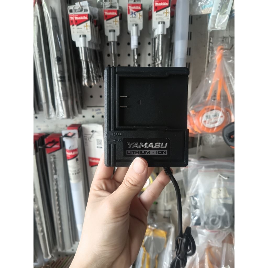 Sạc laze Yamasu cài ngang nhanh- 5v