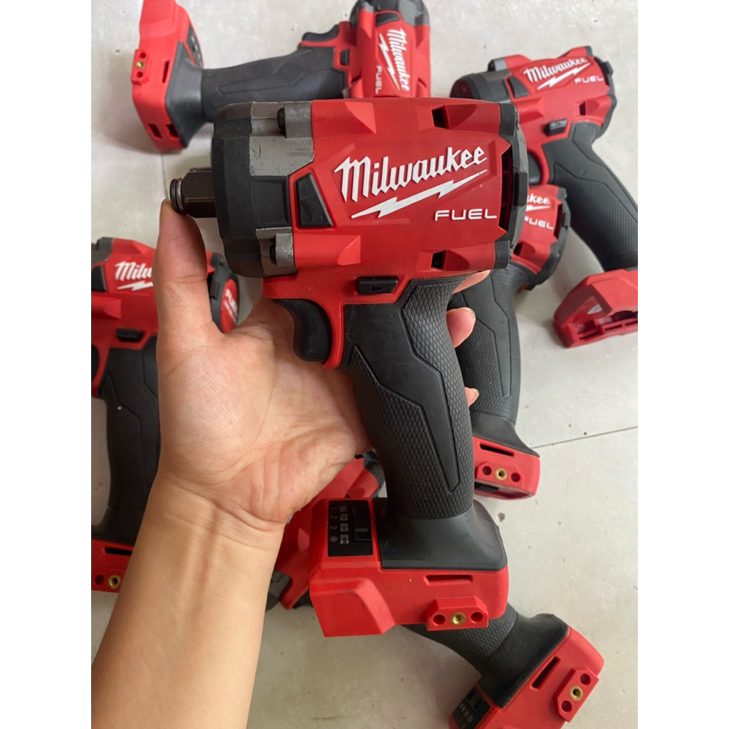 Chuyên Bulong Milwaukee đời 2855-20 Lực 339N.Đầu tuýp 1/2, Hàng bãi tuyển lựa.