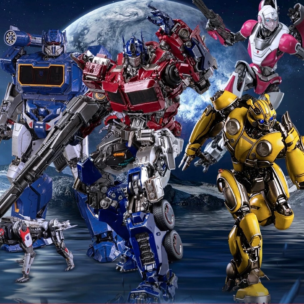 ThreeZero Transformers: Bumblebee - DLX Arcee, Optimus Prime, BunbleBee