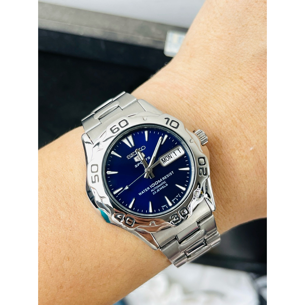 đồng hồ seiko5 cơ tự động lộ máy