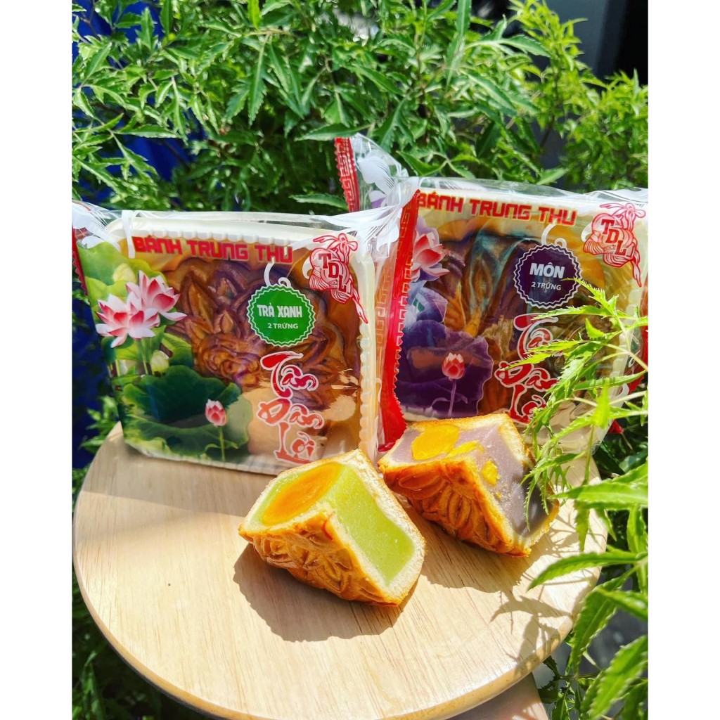Combo 4 Bánh Trung Thu Tân Dân Lợi 180g-200g 2 trứng Vị Tuỳ Chọn