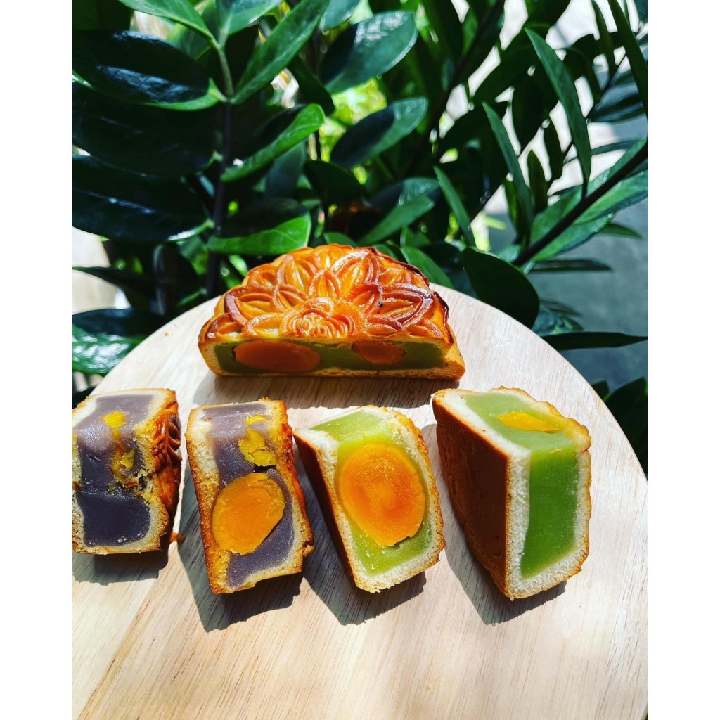 Combo 4 Bánh Trung Thu Tân Dân Lợi 180g-200g 2 trứng Vị Tuỳ Chọn siêu ngon bánh mới