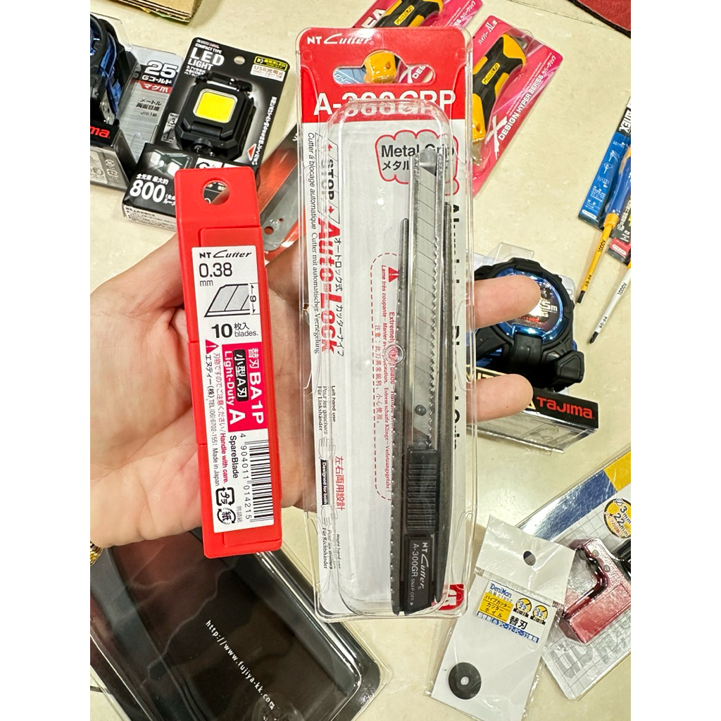 🔥🇯🇵🟡dao rọc giấy kim loại NT Cutter A-300GRP với bộ lưỡi dao thay thế BA1P.