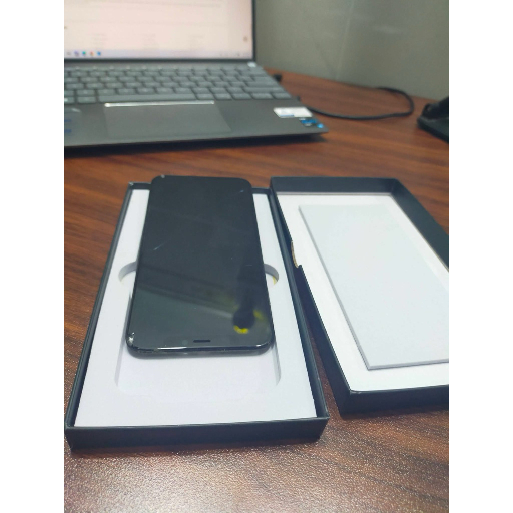 Màn hình Iphone 11 Pro sọc zin chảy mực cũ