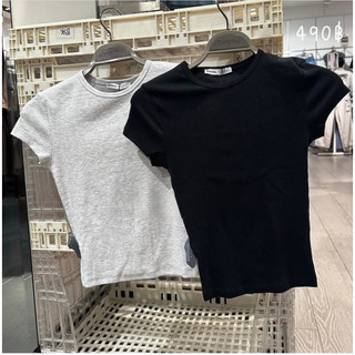 Áo thun Bershka Authentic