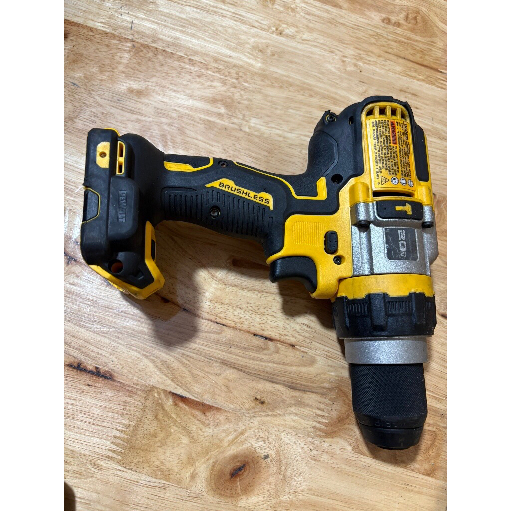 Thân máy DCD999P2 Khoan 3 chức năng DEWALT 999 (ĐÃ QUA SỬ DỤNG)