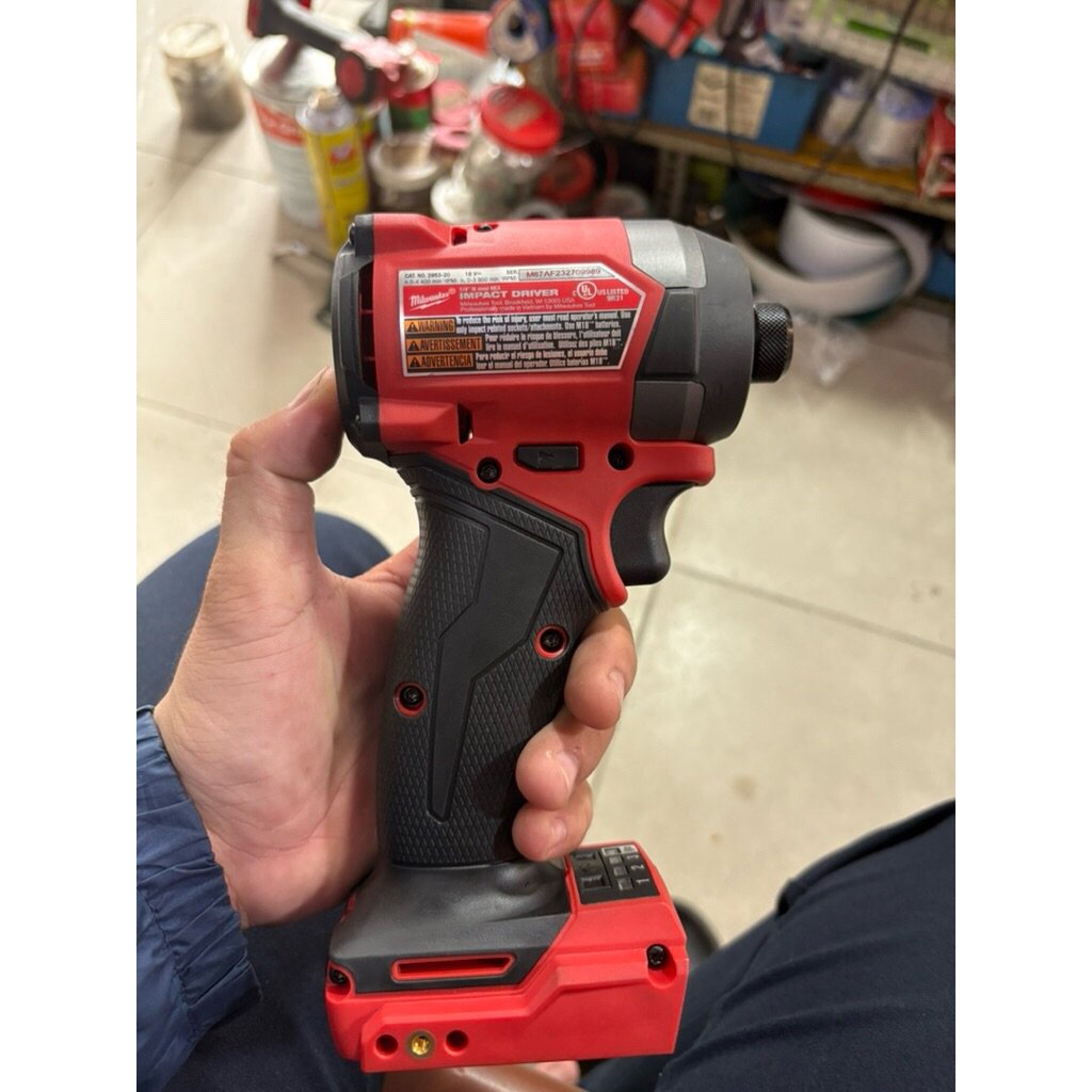 Máy chuyên vít Milwaukee 2953 nội địa MỸ đã qua sử dụng