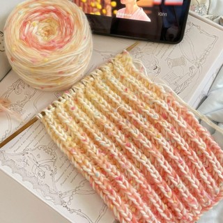LEN POMPOM DỆT KIM CẦU VÒNG.