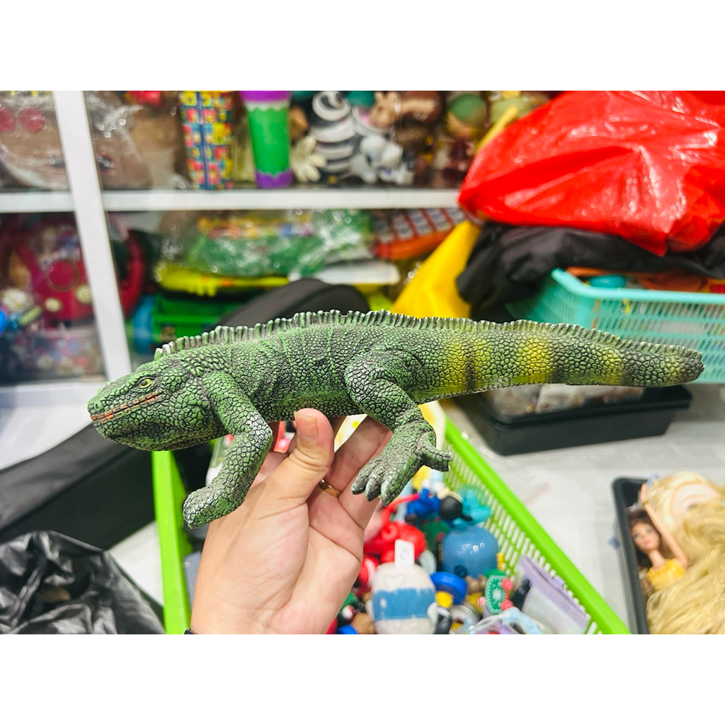 Mô hình động vật Kỳ Nhông -Iguana Incredible Creatures Figure