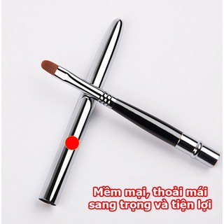 Cọ môi cao cấp (có nặp đậy)